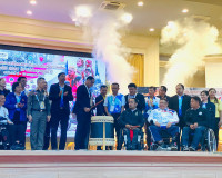 รองผู้ว่าราชการจังหวัดสุราษฎร์ธานี เป็นประธานในพิธีเปิดการแข ... พารามิเตอร์รูปภาพ 2