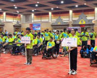 รองผู้ว่าราชการจังหวัดสุราษฎร์ธานี เป็นประธานในพิธีเปิดการแข ... พารามิเตอร์รูปภาพ 7