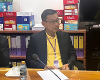 รองผู้ว่าราชการจังหวัดสุราษฎร์ธานี เป็นประธานการประชุมการพิจ ... พารามิเตอร์รูปภาพ 3