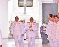 ผู้ว่าราชการจังหวัดสุราษฎร์ธานีเดินทางเชิญคนโทน้ำพระพุทธมนต์ ... พารามิเตอร์รูปภาพ 7