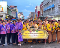 จังหวัดสุราษฎร์ธานีนำเรือพนมพระถ้วยรางวัลพระราชทาน ร่วมแสดงโ ... พารามิเตอร์รูปภาพ 16