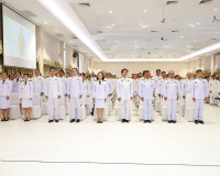 ผู้ว่าราชการจังหวัดสุราษฎร์ธานี นำข้าราชการและพสกนิกรชาวจังห ... พารามิเตอร์รูปภาพ 12