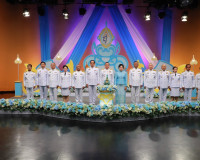 ผู้ว่าราชการจังหวัดสุราษฎร์ธานี พร้อมด้วย นายกเหล่ากาชาดจังห ... พารามิเตอร์รูปภาพ 3