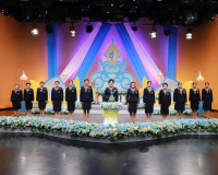 ผู้ว่าราชการจังหวัดสุราษฎร์ธานี พร้อมด้วย นายกเหล่ากาชาดจังห ... พารามิเตอร์รูปภาพ 4