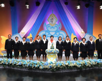 ผู้ว่าราชการจังหวัดสุราษฎร์ธานี พร้อมด้วย นายกเหล่ากาชาดจังห ... พารามิเตอร์รูปภาพ 8