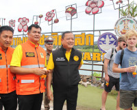 ผู้ว่าฯ สุราษฎร์ธานีพร้อมผู้เกี่ยวข้องรุดให้กำลังใจกลุ่มนักท ... พารามิเตอร์รูปภาพ 10