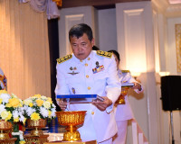 ผู้ว่าราชการจังหวัดสุราษฎร์ธานี เข้ารับมอบหนังสือพระราชทานสา ... พารามิเตอร์รูปภาพ 4