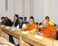 รองผู้ว่าฯสุราษฎร์ธานีประชุมคณะกรรมการป้องกันและแก้ไขปัญหาพร ... พารามิเตอร์รูปภาพ 5