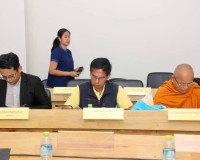 รองผู้ว่าฯสุราษฎร์ธานีประชุมคณะกรรมการป้องกันและแก้ไขปัญหาพร ... พารามิเตอร์รูปภาพ 9