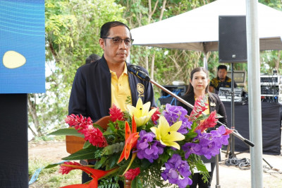 รองผู้ว่าราชการจังหวัดสุราษฎร์ธานี พร้อมด้วย นายกล้าณรงค์ ยุ ... พารามิเตอร์รูปภาพ 1