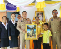 ผู้ว่าฯ สุราษฎร์ธานีมอบบ้านแก่ผู้ยากไร้เฉลิมพระเกียรติ พระบา ... พารามิเตอร์รูปภาพ 11