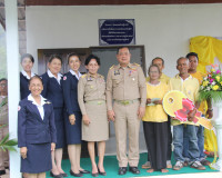 ผู้ว่าฯ สุราษฎร์ธานีมอบบ้านแก่ผู้ยากไร้เฉลิมพระเกียรติ พระบา ... พารามิเตอร์รูปภาพ 23