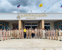 รองผู้ว่าราชการจังหวัดสุราษฎร์ธานี พร้อมด้วยหัวหน้าส่วนราชกา ... พารามิเตอร์รูปภาพ 9