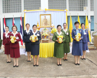 ประธานองคมนตรี เป็นผู้แทนพระองค์มามอบปริญญาบัตรแก่ผู้สำเร็จก ... พารามิเตอร์รูปภาพ 1