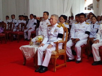 รองผู้ว่าราชการจังหวัดสุราษฎร์ธานี เป็นประธานพิธีพระราชทานน้ ... พารามิเตอร์รูปภาพ 1