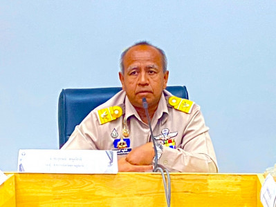 รองผู้ว่าราชการจังหวัดสุราษฎร์ธานี เป็นประธานการประชุมการเตร ... พารามิเตอร์รูปภาพ 1