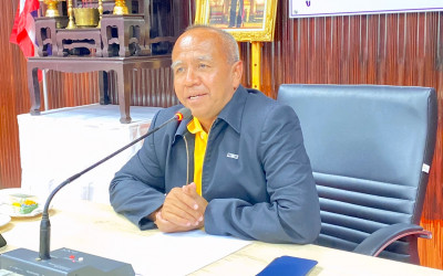 รองผู้ว่าราชการจังหวัดสุราษฎร์ธานี เป็นประธานการประชุมการดำเ ... พารามิเตอร์รูปภาพ 1
