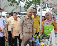 รองผู้ว่าราชการจังหวัดสุราษฎร์ธานี เป็นประธานเปิด &quot;ตลาดเกษตร ... พารามิเตอร์รูปภาพ 10