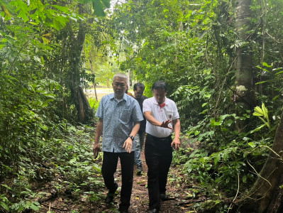 รองผู้ว่าราชการจังหวัดสุราษฎร์ธานี พร้อมด้วยนายเจริญศักดิ์ ว ... พารามิเตอร์รูปภาพ 1