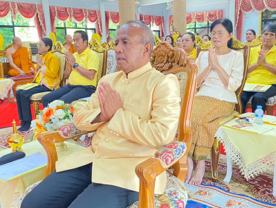 รองผู้ว่าราชการจังหวัดสุราษฎร์ธานี เป็นประธานในพิธีเจริญพระพ ... พารามิเตอร์รูปภาพ 1