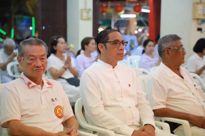 เทศกาลถือศีล-กินเจ สุราษฎร์ฯ คึกคัก ประชาชนหลั่งไหลร่วมเดินส ... พารามิเตอร์รูปภาพ 1