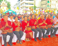 รองผู้ว่าราชการจังหวัดสุราษฎร์ธานี เป็นประธานในพิธีสมโภชเรือ ... พารามิเตอร์รูปภาพ 7