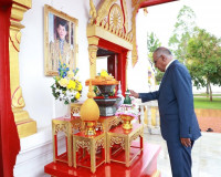 รองผู้ว่าราชการจังหวัดสุราษฎร์ธานี ร่วมพิธีถวายผ้ากฐินพระราช ... พารามิเตอร์รูปภาพ 2