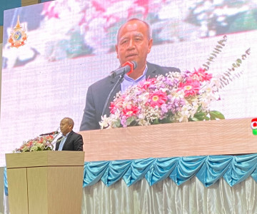 รองผู้ว่าราชการจังหวัดสุราษฎร์ธานี กล่าวต้อนรับว่าที่ร้อยตรี ... พารามิเตอร์รูปภาพ 1