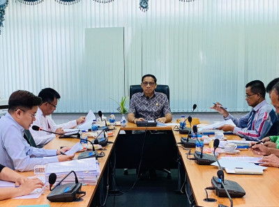 รองผู้ว่าราชการจังหวัดสุราษฎร์ธานี เป็นประธานในการประชุมคณะอ ... พารามิเตอร์รูปภาพ 1