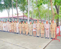 รองผู้ว่าราชการจังหวัดสุราษฎร์ธานี ถวายสักการะ พระพรหมวชิรเม ... พารามิเตอร์รูปภาพ 11