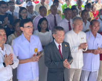 รองผู้ว่าราชการจังหวัดสุราษฎร์ธานี ได้เข้าร่วมพิธีวันเฉลิมฉล ... พารามิเตอร์รูปภาพ 4