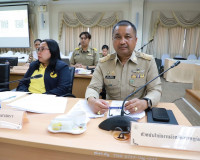 รองผู้ว่าราชการจังหวัดสุราษฎร์ธานี ประชุมคณะกรรมการจัดทำรายง ... พารามิเตอร์รูปภาพ 2