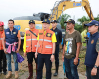 รองผู้ว่าราชการจังหวัดสุราษฎร์ธานีลงพื้นที่ติดตามการขุดลอกเร ... พารามิเตอร์รูปภาพ 1