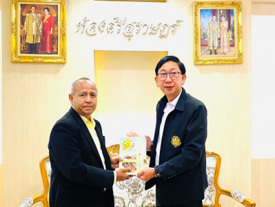 รองผู้ว่าราชการจังหวัดสุราษฎร์ธานี ให้การต้อนรับนายอุฬาร จิ๋ ... พารามิเตอร์รูปภาพ 1