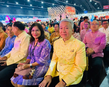 รองผู้ว่าราชการจังหวัดสุราษฎร์ธานี พร้อมด้วยนายประโมทย์ ดำจว ... พารามิเตอร์รูปภาพ 1