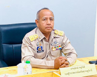 รองผู้ว่าราชการจังหวัดสุราษฎร์ธานี ร่วมประชุมศูนย์ปฏิบัติการ ... พารามิเตอร์รูปภาพ 1