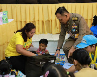 พระบาทสมเด็จพระเจ้าอยู่หัว ทรงห่วงใยราษฎรที่ประสบอุทกภัย ในโ ... พารามิเตอร์รูปภาพ 17