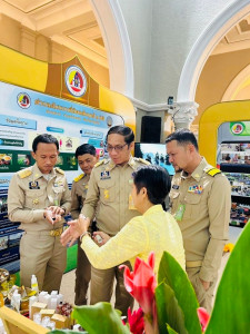 รองผู้ว่าราชการจังหวัดสุราษฎร์ธานี/รอง ผอ.รมน.จังหวัด สฎ.(พ) ... พารามิเตอร์รูปภาพ 1