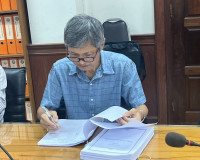 รองผู้ว่าราชการจังหวัดสุราษฎร์ธานี ในฐานะประธานอนุกรรมการพิจ ... พารามิเตอร์รูปภาพ 4
