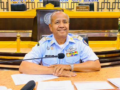 รองผู้ว่าราชการจังหวัดสุราษฎร์ธานี ประธานกรรมการการเลือกตั้ง ... พารามิเตอร์รูปภาพ 1