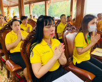 รองผู้ว่าราชการจังหวัดสุราษฎร์ธานี เป็นประธานในพิธีเจริญพระพ ... พารามิเตอร์รูปภาพ 7