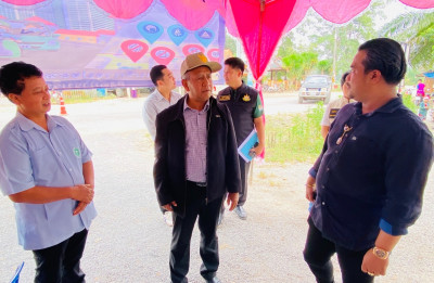 รองผู้ว่าราชการจังหวัดสุราษฎร์ธานี ลงพื้นที่ตรวจเยี่ยมและติด ... พารามิเตอร์รูปภาพ 1