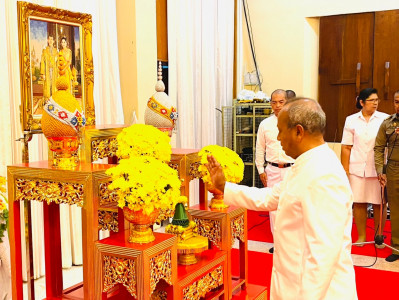 รองผู้ว่าราชการจังหวัดสุราษฎร์ธานี เป็นประธานในพิธีสวดมนต์ข้ ... พารามิเตอร์รูปภาพ 1