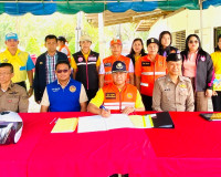 รองผู้ว่าราชการจังหวัดสุราษฎร์ธานี พร้อมด้วยหัวหน้าส่วนราชกา ... พารามิเตอร์รูปภาพ 15