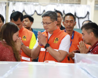 ผู้ว่าราชการจังหวัดสุราษฎร์ธานี ร่วมอำนวยการ จัดส่ง ร่างผู้เ ... พารามิเตอร์รูปภาพ 14