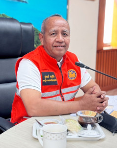 รองผู้ว่าราชการจังหวัดสุราษฎร์ธานี เป็นประธานการประชุมศูนย์ป ... พารามิเตอร์รูปภาพ 1