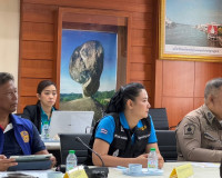 รองผู้ว่าราชการจังหวัดสุราษฎร์ธานี เป็นประธานการประชุมศูนย์ป ... พารามิเตอร์รูปภาพ 11
