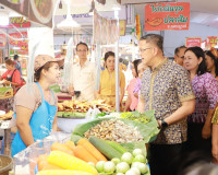 จังหวัดสุราษฎร์ธานีเปิดงาน &quot;ช้อปเพลินใจ OTOP ทั่วไทย เมืองคน ... พารามิเตอร์รูปภาพ 10