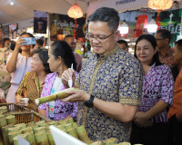 จังหวัดสุราษฎร์ธานีเปิดงาน &quot;ช้อปเพลินใจ OTOP ทั่วไทย เมืองคน ... พารามิเตอร์รูปภาพ 18