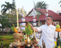 จังหวัดสุราษฎร์ธานีจัดพิธีบวงสรวงศาลหลักเมือง เพื่อความเป็นส ... พารามิเตอร์รูปภาพ 1